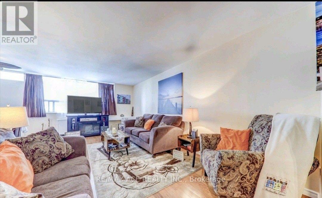 #608 3420 EGLINTON AVENUE E - 5