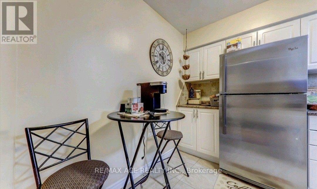 #608 3420 EGLINTON AVENUE E - 6