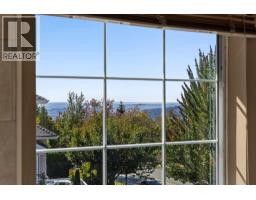 2607 Panorama Drive, Coquitlam, BC V3E2W1 Photo 25