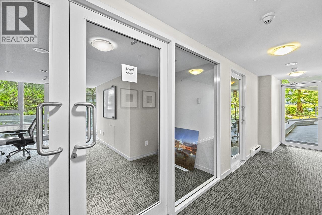 3 Bed, 2 Bath House for Rent in Vancouver – 1067 MARINASIDE CRESCENT, Vancouver – MLS# R3159263 - Image 13