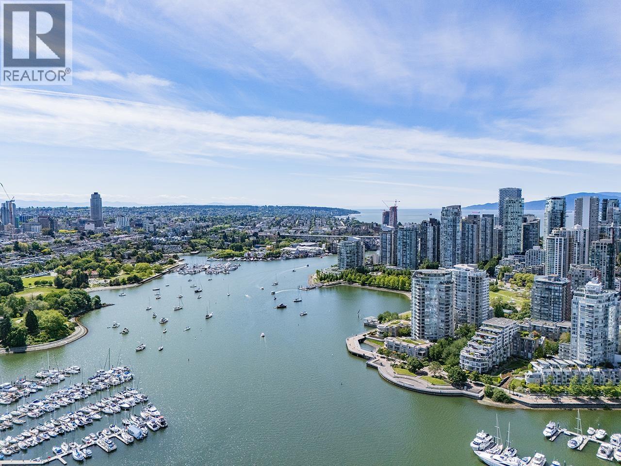 3 Bed, 2 Bath House for Rent in Vancouver – 1067 MARINASIDE CRESCENT, Vancouver – MLS# R3159263 - Image 3
