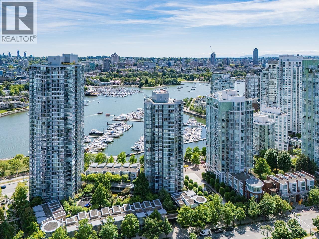 3 Bed, 2 Bath House for Rent in Vancouver – 1067 MARINASIDE CRESCENT, Vancouver – MLS# R3159263 - Image 5
