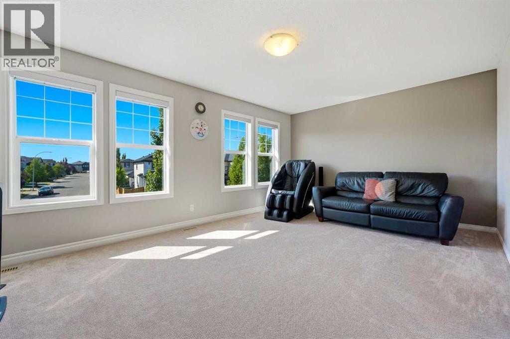141 Evanspark Gardens NW - 22
