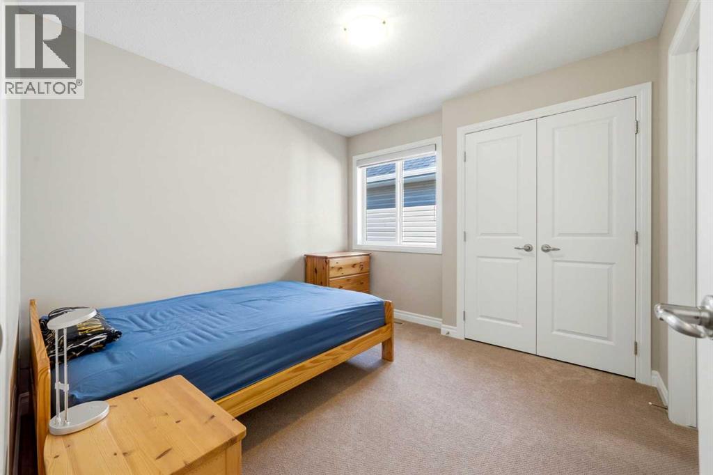 141 Evanspark Gardens NW - 25