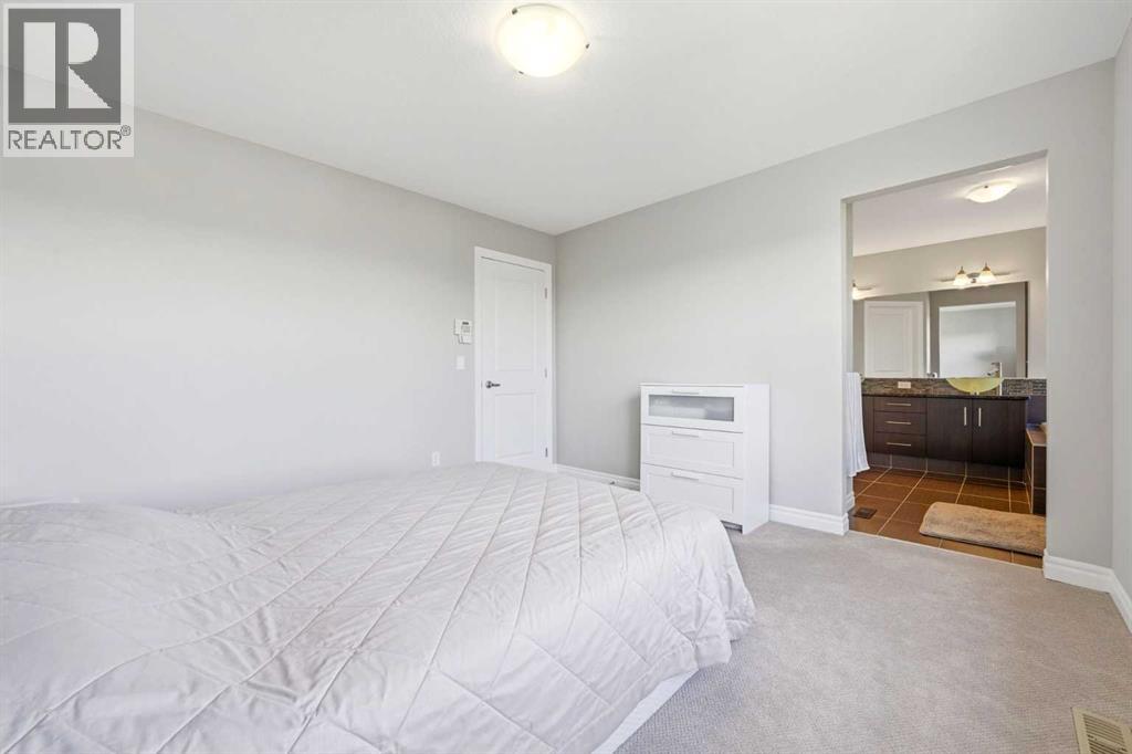141 Evanspark Gardens NW - 30