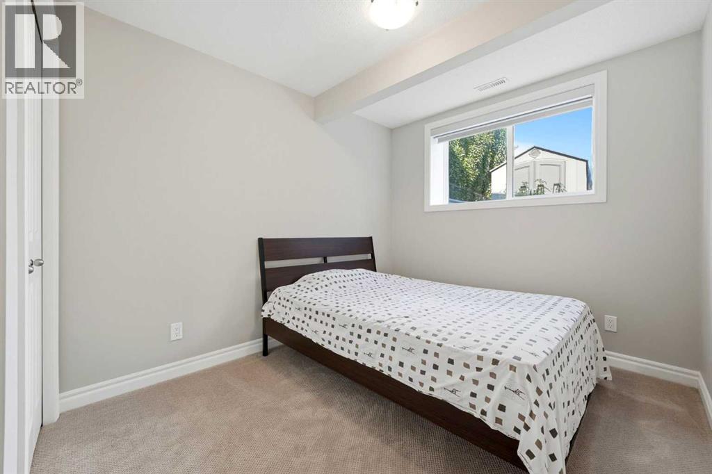 141 Evanspark Gardens NW - 40