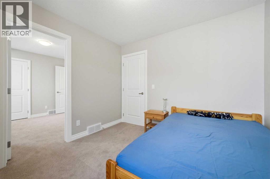 141 Evanspark Gardens NW - 26