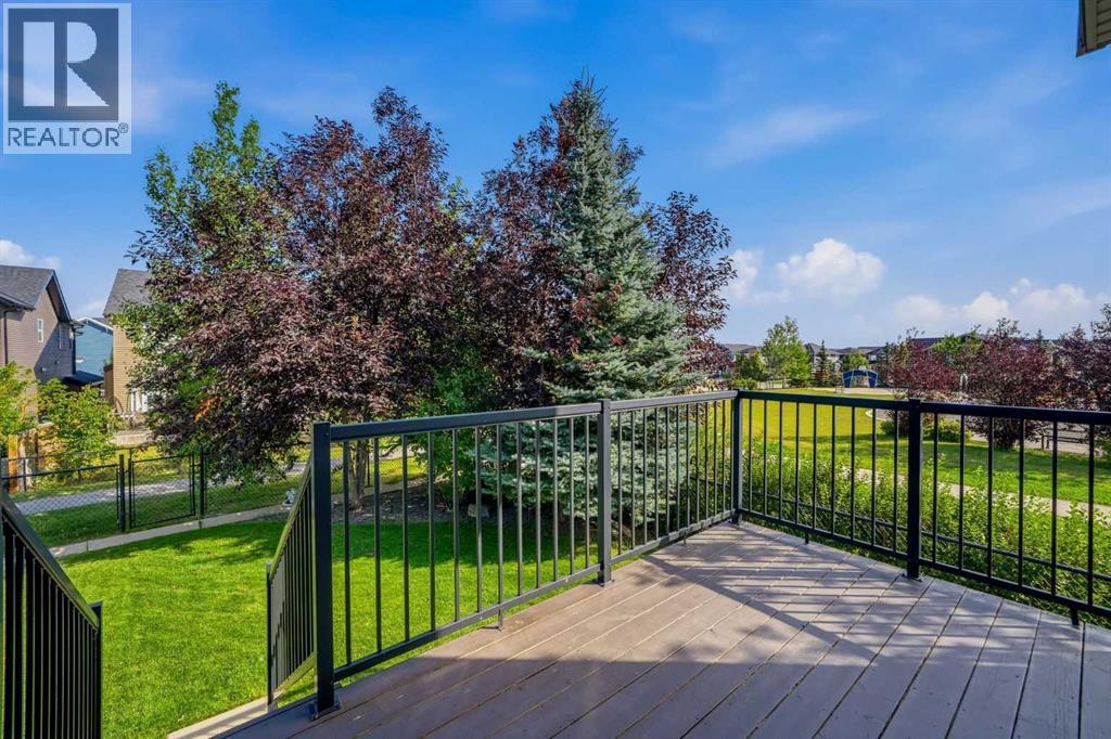 141 Evanspark Gardens NW - 44