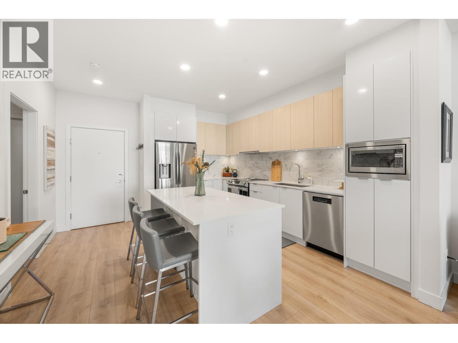 2 Bed, 1 Bath Apartment for Sale in Tsawwassen – 413 1792 STARLING DRIVE, Tsawwassen – MLS# R3159193 - Image 3