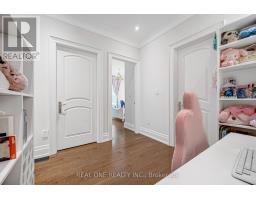 100 Ridelle Avenue, Toronto, ON M6B1J6 Photo 37
