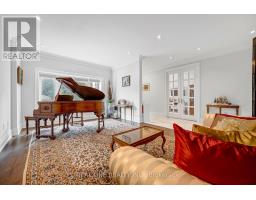 100 Ridelle Avenue, Toronto, ON M6B1J6 Photo 8