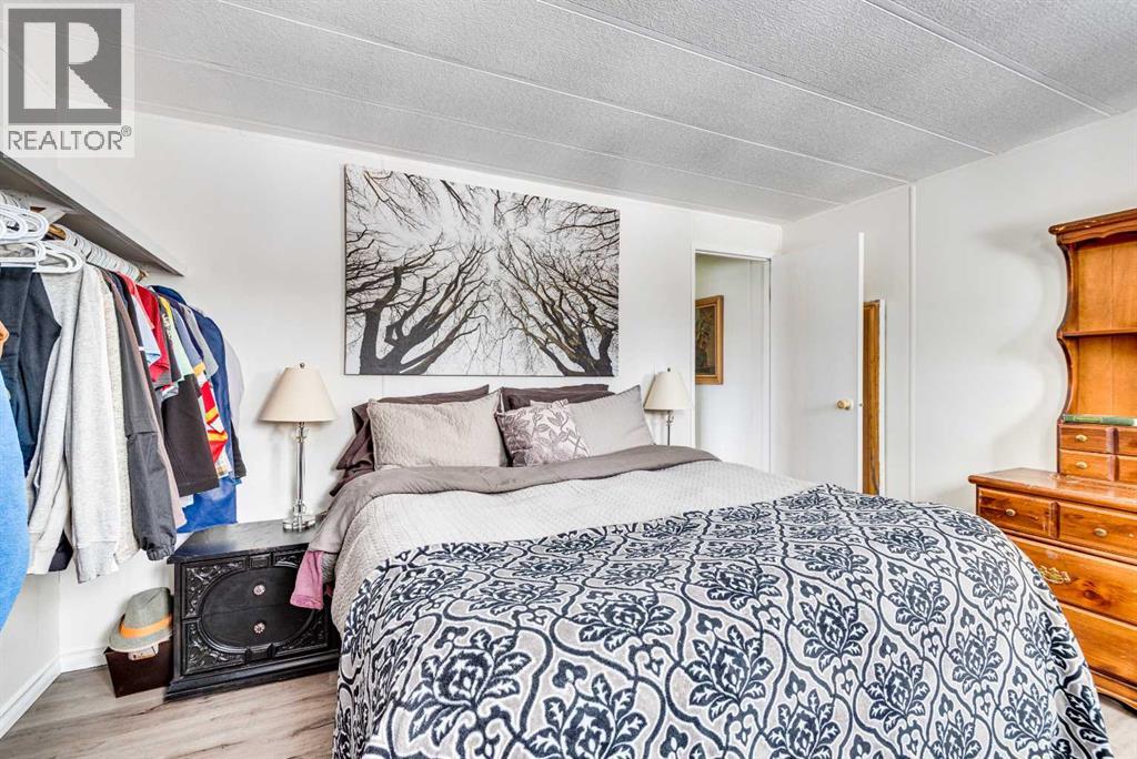 Listing photo – 23, 501 School, Trochu