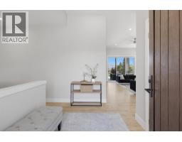 Living room - 233 Rue Cheval Noir, Kamloops, BC V1S0B3 Photo 10