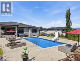233 Rue Cheval Noir, Kamloops, BC V1S0B3 Photo 32