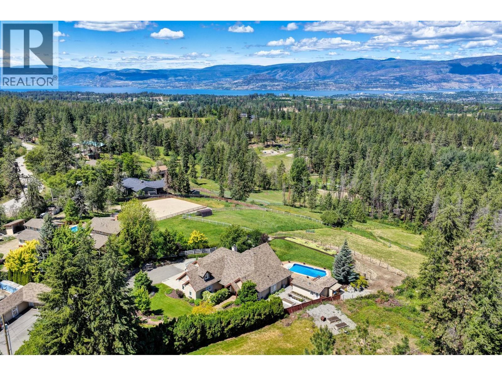 3672 Luxmoore Road, Kelowna