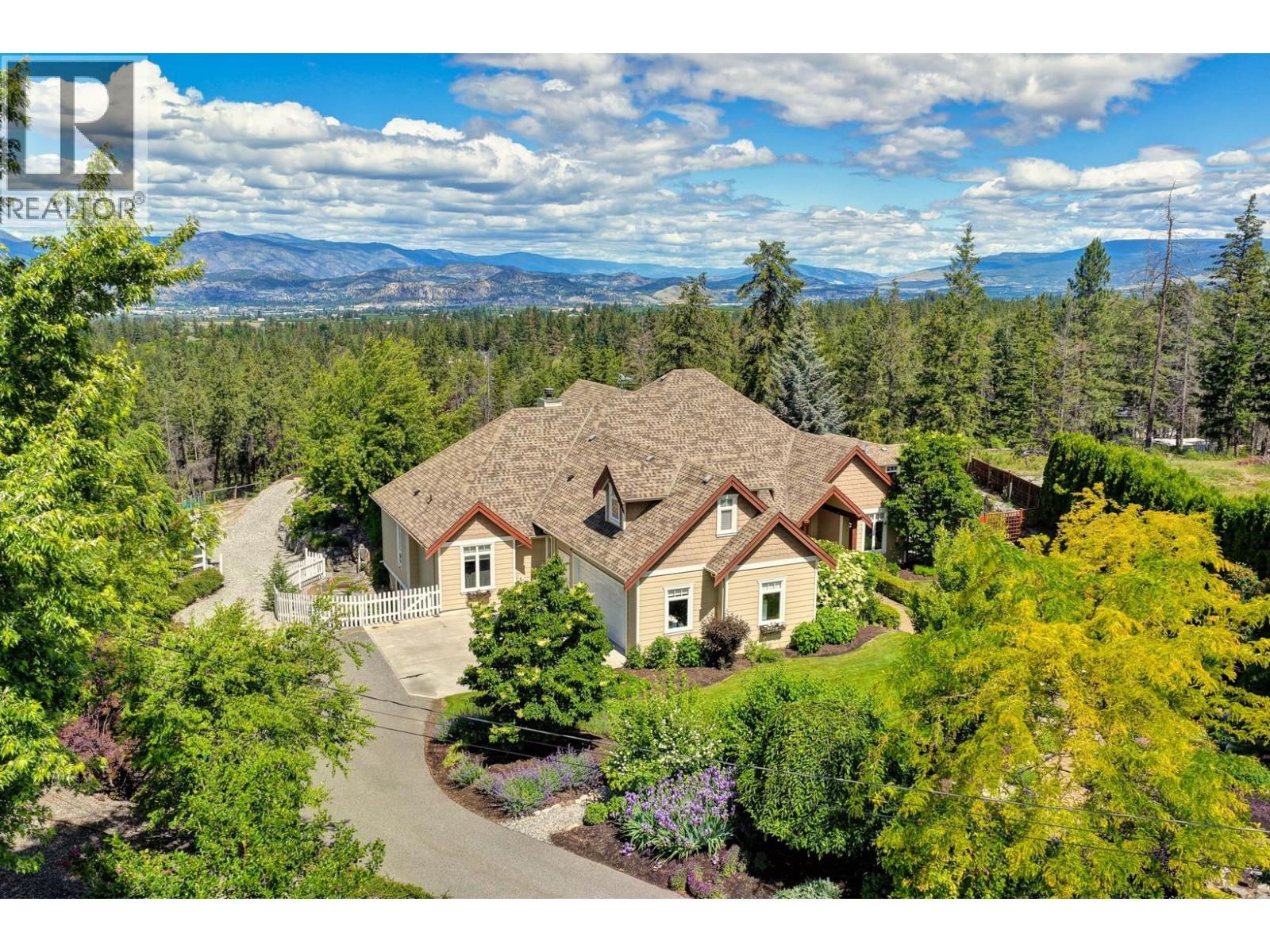 3672 Luxmoore Road, Kelowna
