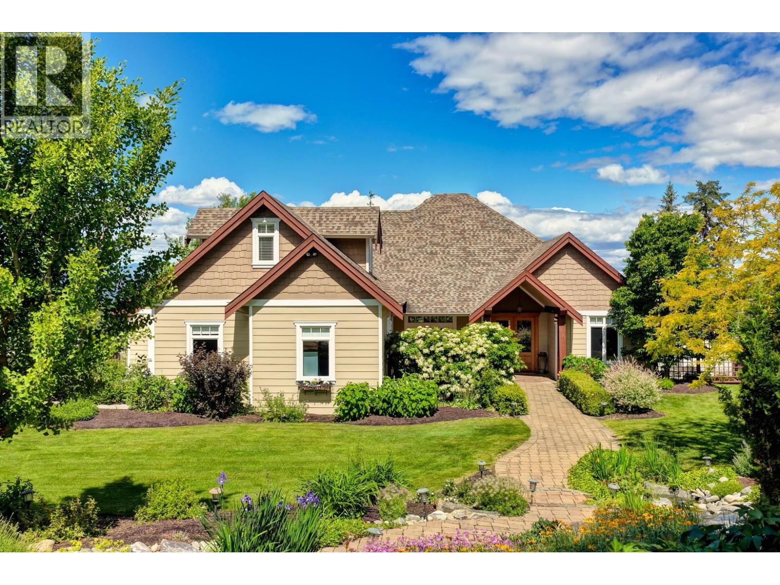 3672 Luxmoore Road, Kelowna