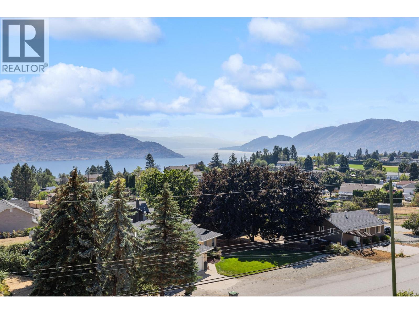 6112 Seymoure Avenue, Peachland