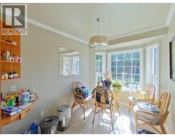 Dining nook - 4865 Harvie Ave, Powell River, BC V8A5R6 Photo 11