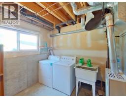 4865 Harvie Ave, Powell River, BC V8A5R6 Photo 30