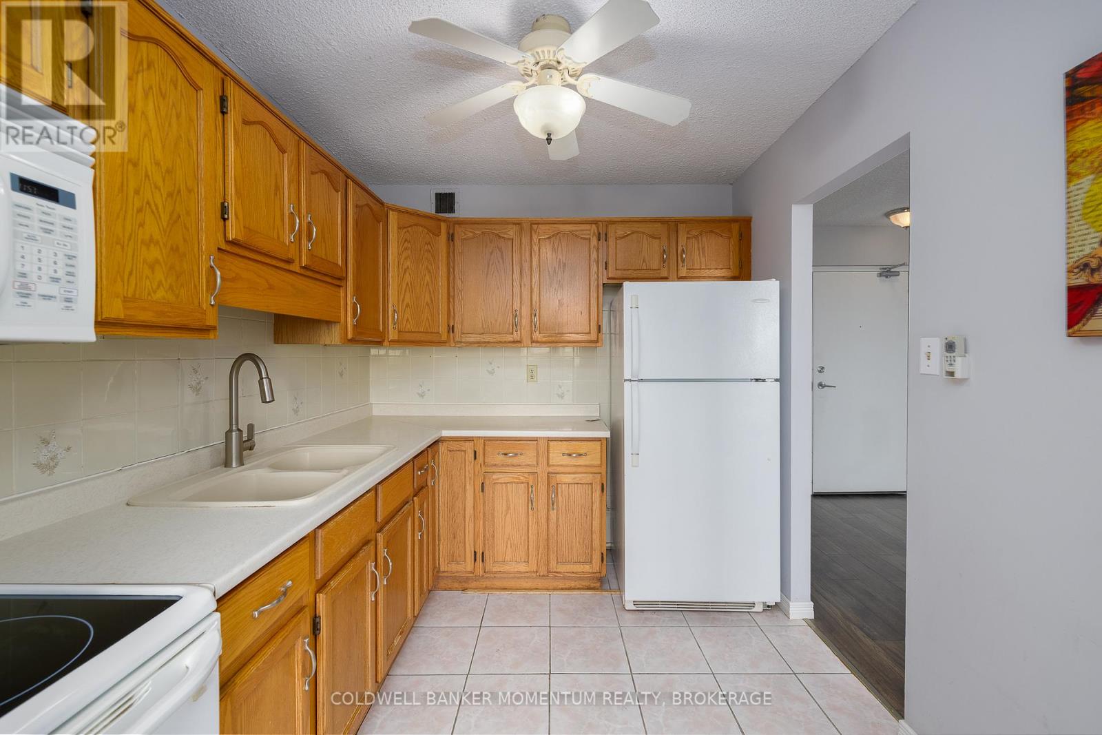 #1002 365 GENEVA STREET - Image 11