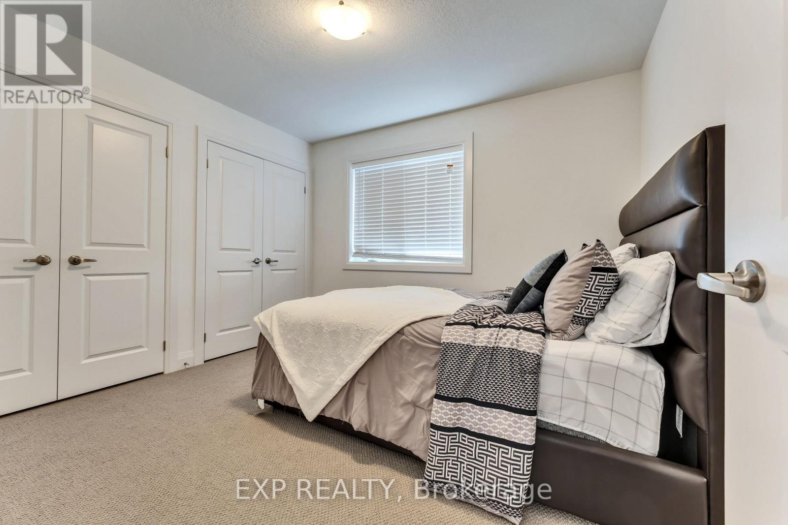 156 SCHOONERS LANE - 17