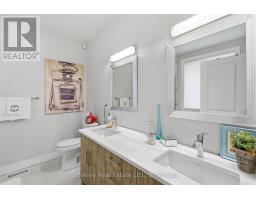 104 Sycamore Street, Blue Mountains, ON L9Y5S9 Photo 11