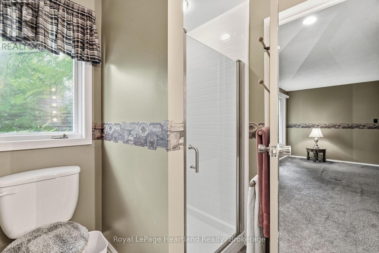 595 INKERMAN STREET W - Image 25