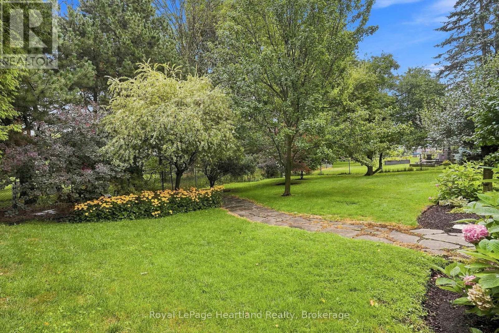 595 INKERMAN STREET W - Image 39