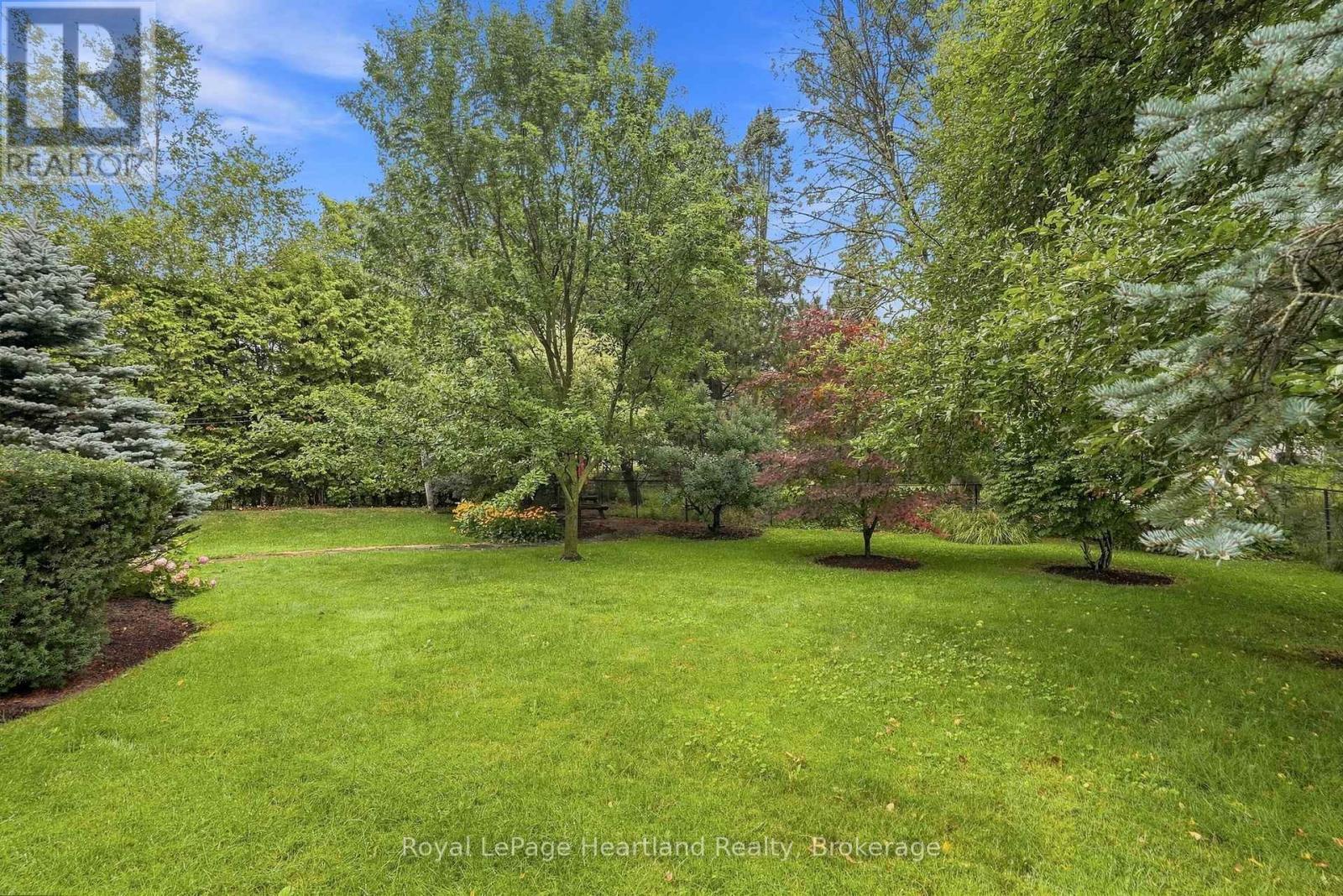 595 INKERMAN STREET W - 40