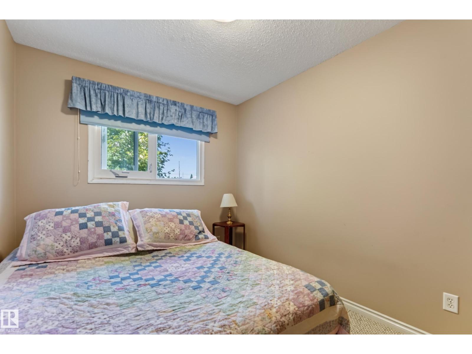 7503 135A AV NW - 16