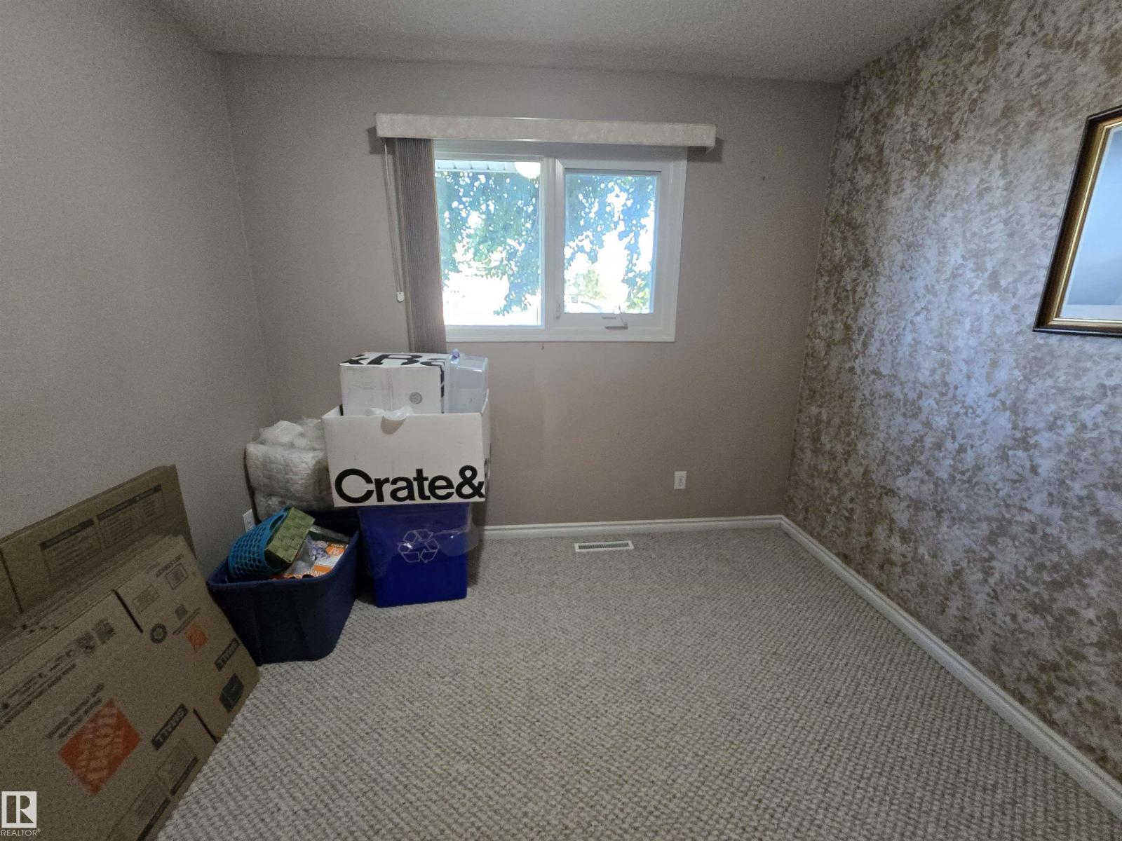 7503 135A AV NW - 19