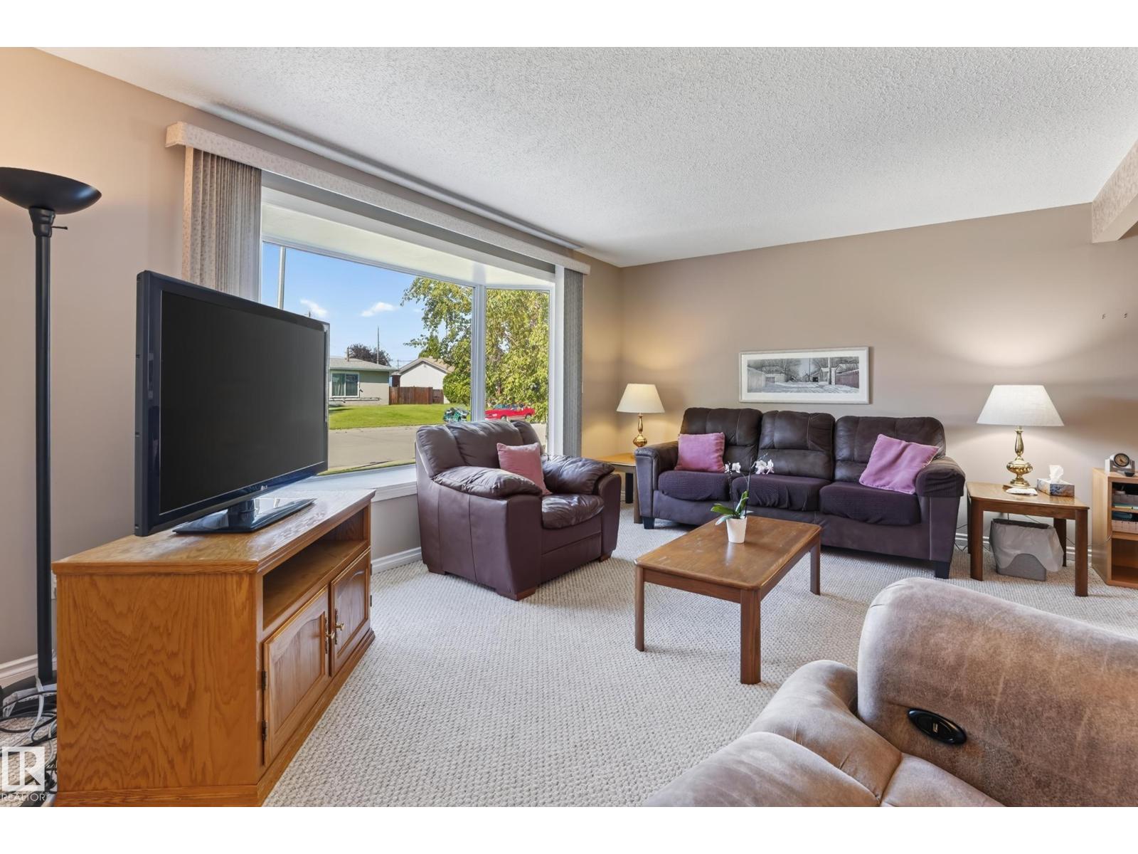 7503 135A AV NW - 3