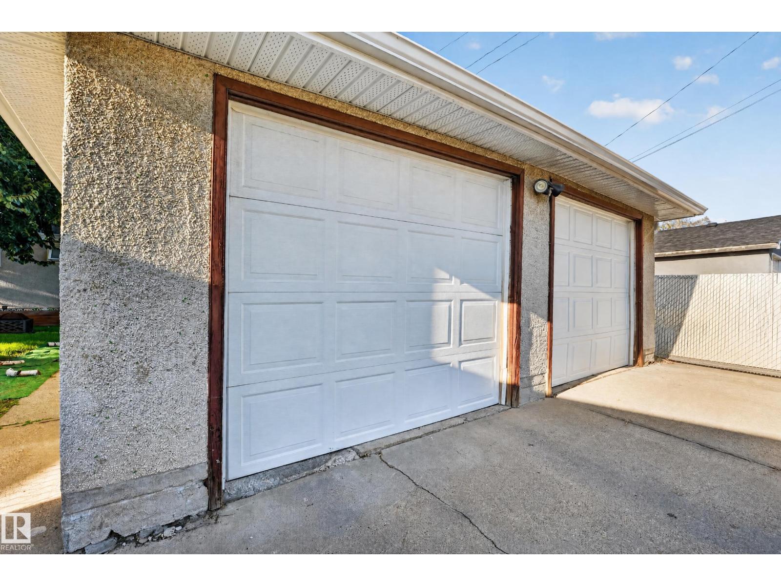7503 135A AV NW - 41