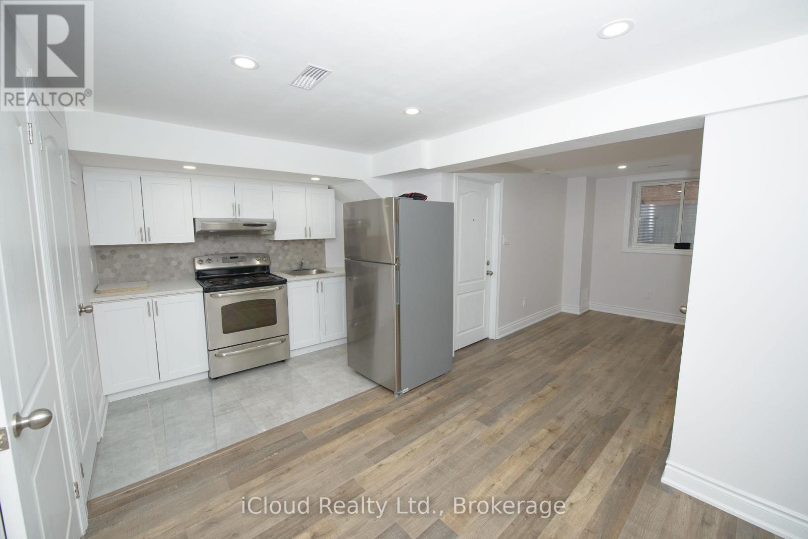 71 TUFTON CRESCENT - 16