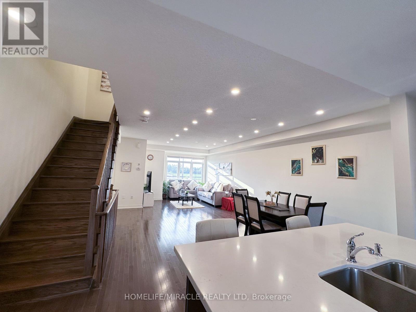 58 FRUITVALE CIRCLE - 4