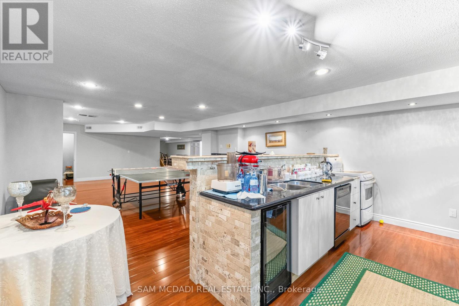 2145 ONEIDA CRESCENT - Image 31