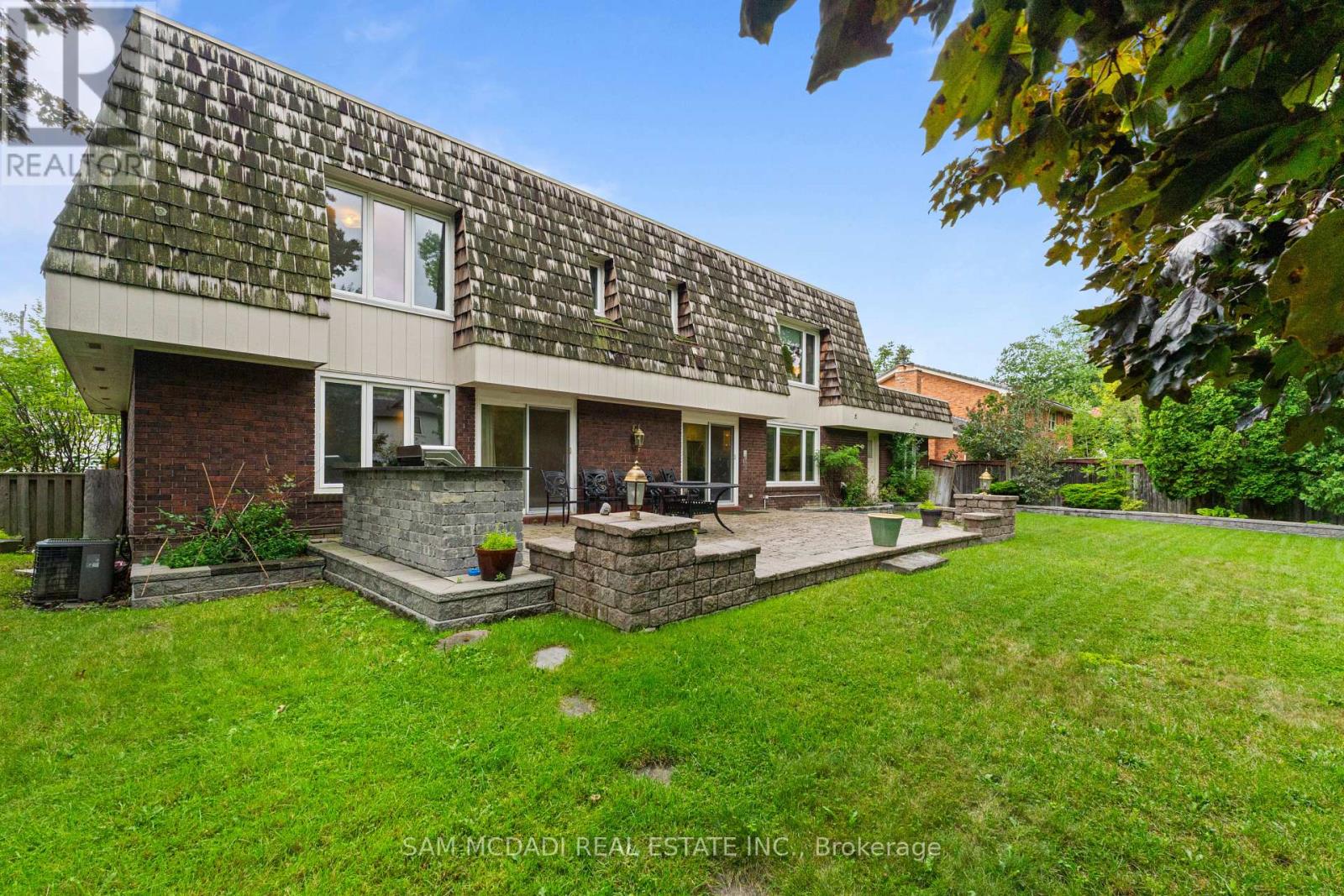 2145 ONEIDA CRESCENT - Image 36
