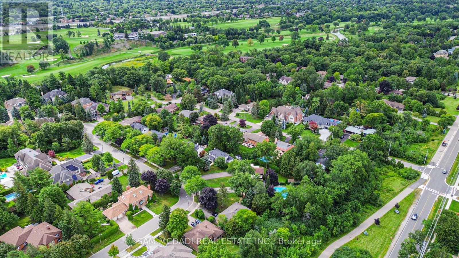 2145 ONEIDA CRESCENT - 42