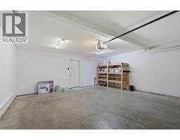 560 Christleton Avenue, Kelowna, BC V1Y5J2 Photo 32