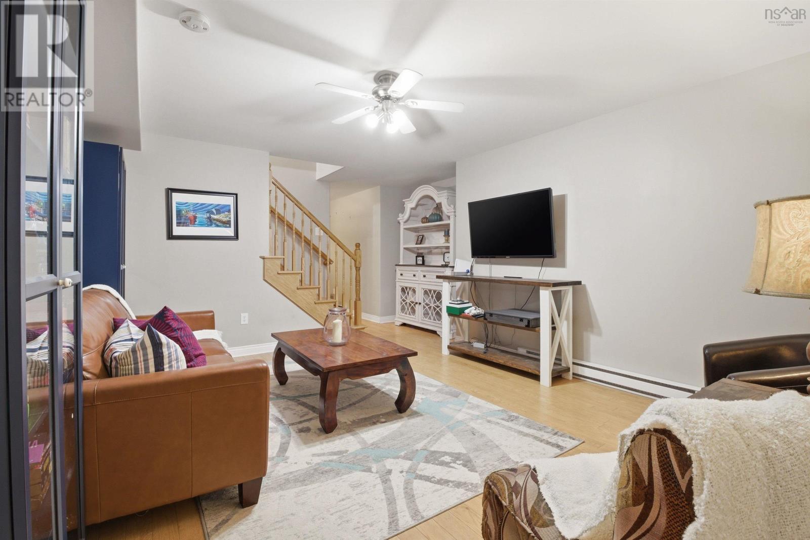 Property 25 of 50 of 46 Rockpoint Court