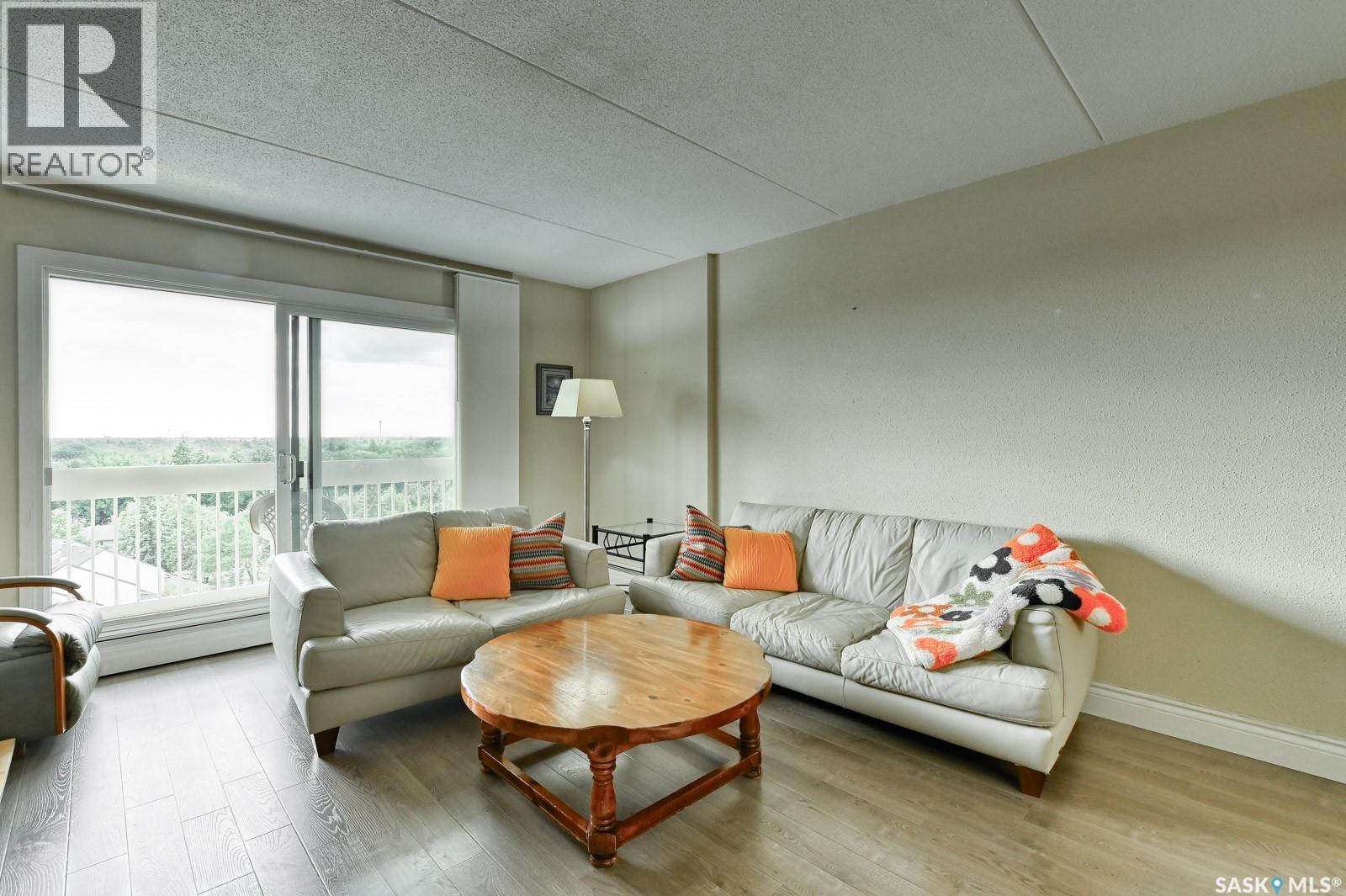 #801 3520 Hillsdale STREET - 9