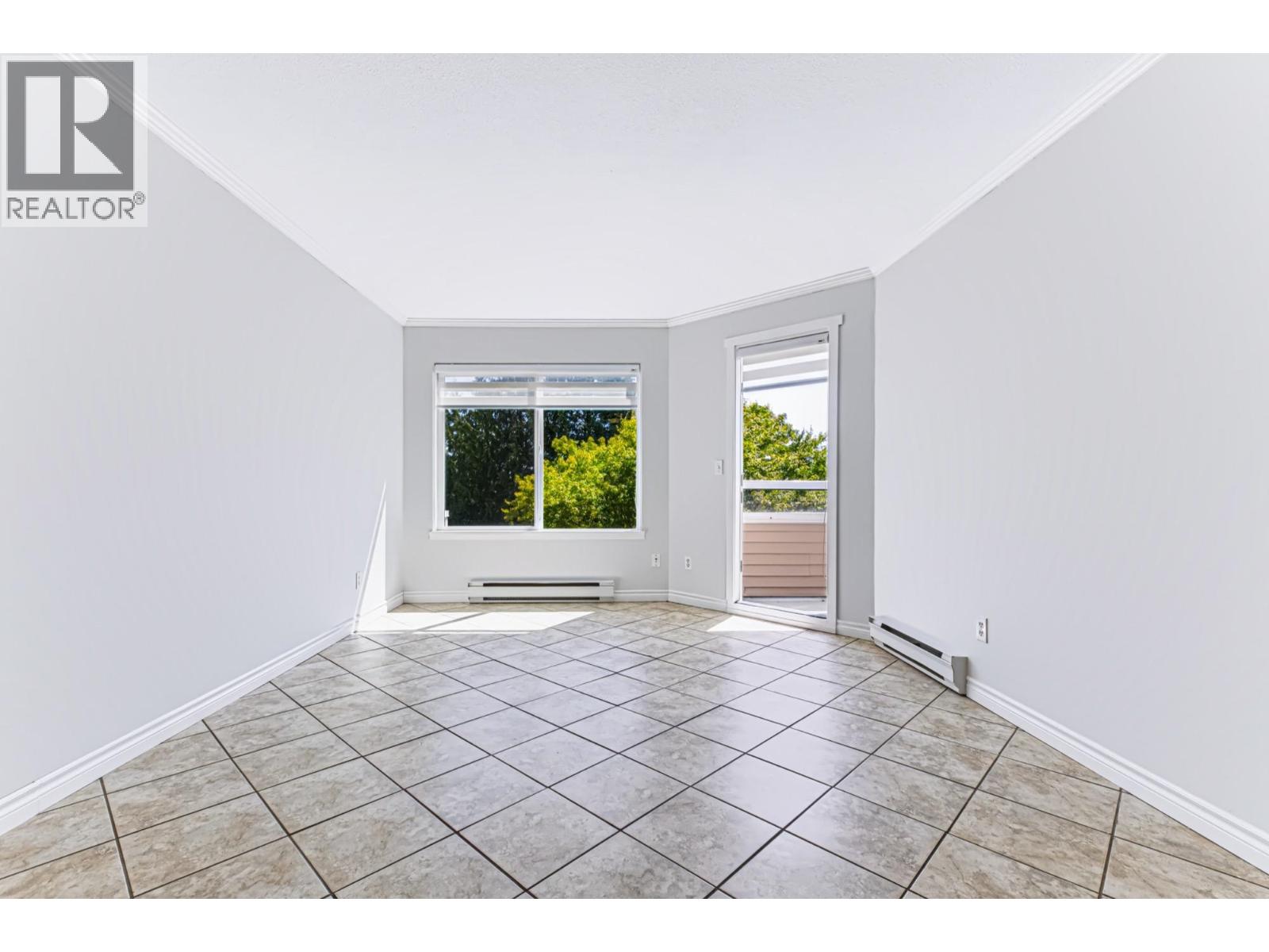 310 450 BROMLEY STREET — photo 4