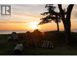 581 Bayview Drive, Mayne Island, BC V0N2J1 Photo 12