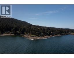 581 Bayview Drive, Mayne Island, BC V0N2J1 Photo 15