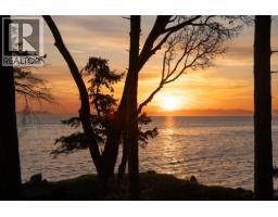 581 Bayview Drive, Mayne Island, BC V0N2J1 Photo 9