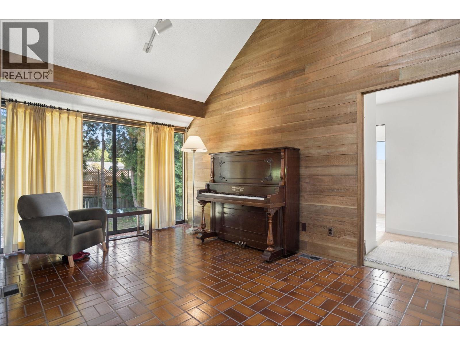 4 Bed, 2 Bath House for Sale in Vancouver – 4271 STAULO CRESCENT, Vancouver – MLS# R3159283 - Image 13