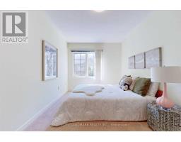 22 Kingsbridge Circle, Vaughan, ON L4J8N7 Photo 18