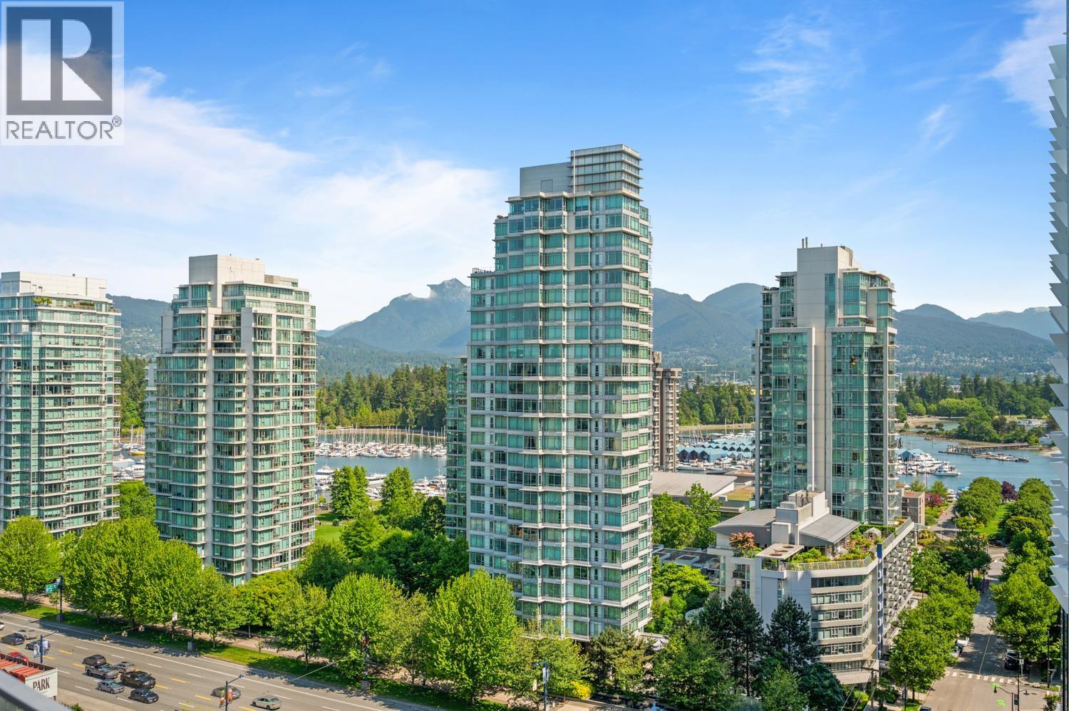 140X 1568 ALBERNI STREET, Vancouver — photo 1
