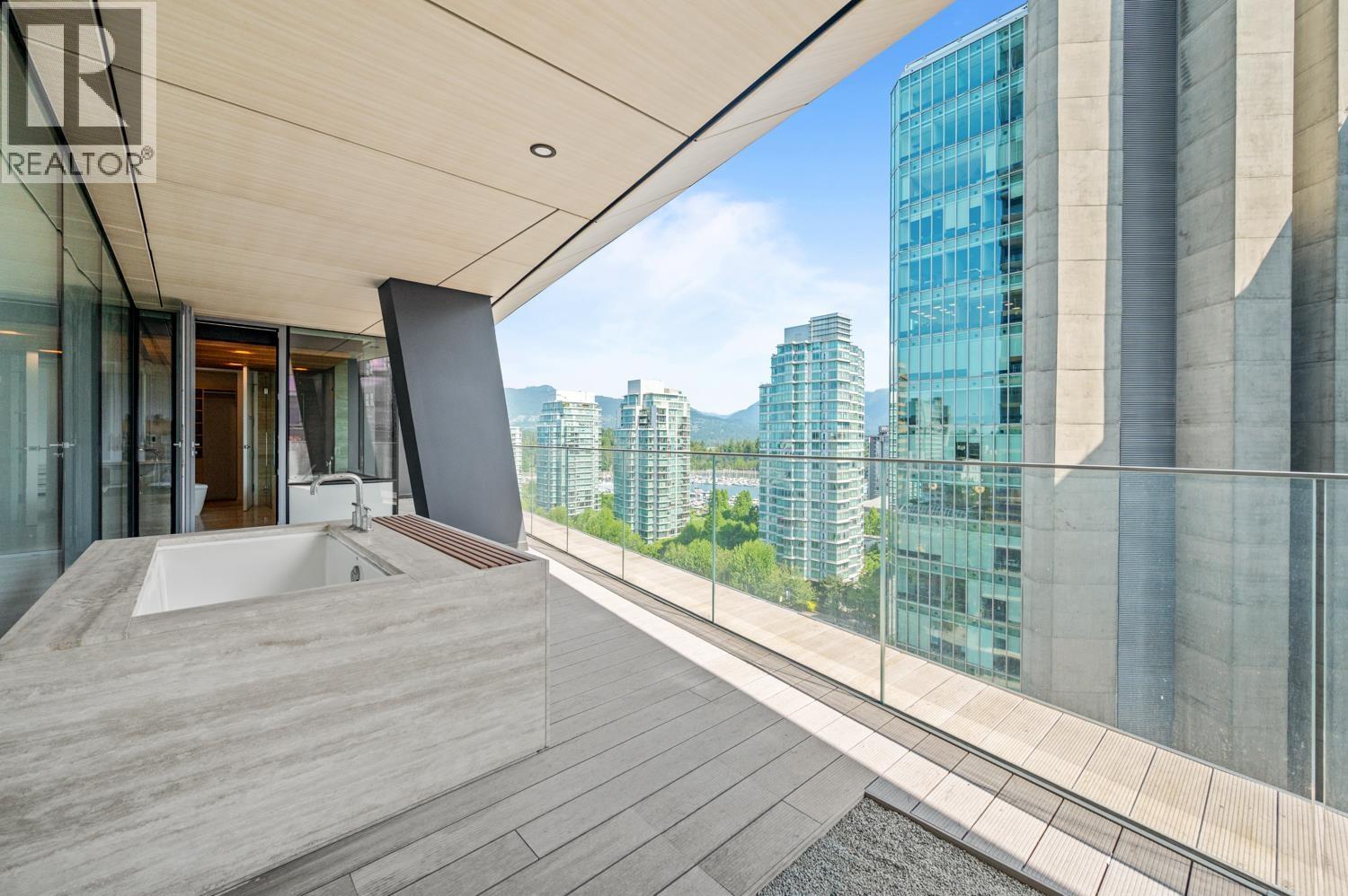 #140X 1568 ALBERNI Street, Vancouver, British Columbia, V6G0E3, Vancouver, British Columbia — photo 2 of 5